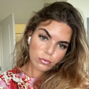 Meet your Posher, Fanni